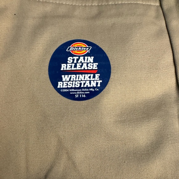 Dickies shorts with large pockets. New size 11 - Picture 4 of 8